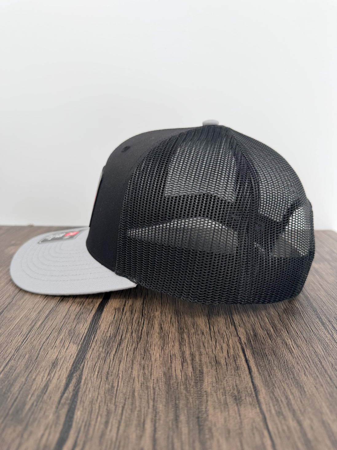 Richardson 112 Fly Fishing Hat with Rainbow Trout Print Patch